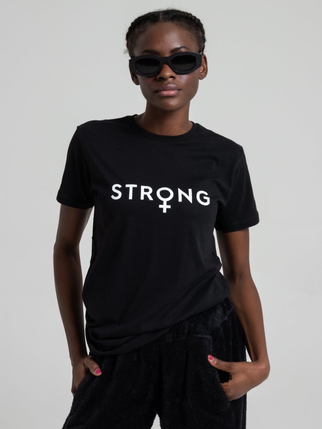 STRONG BASE T-SHIRT - BLACK
