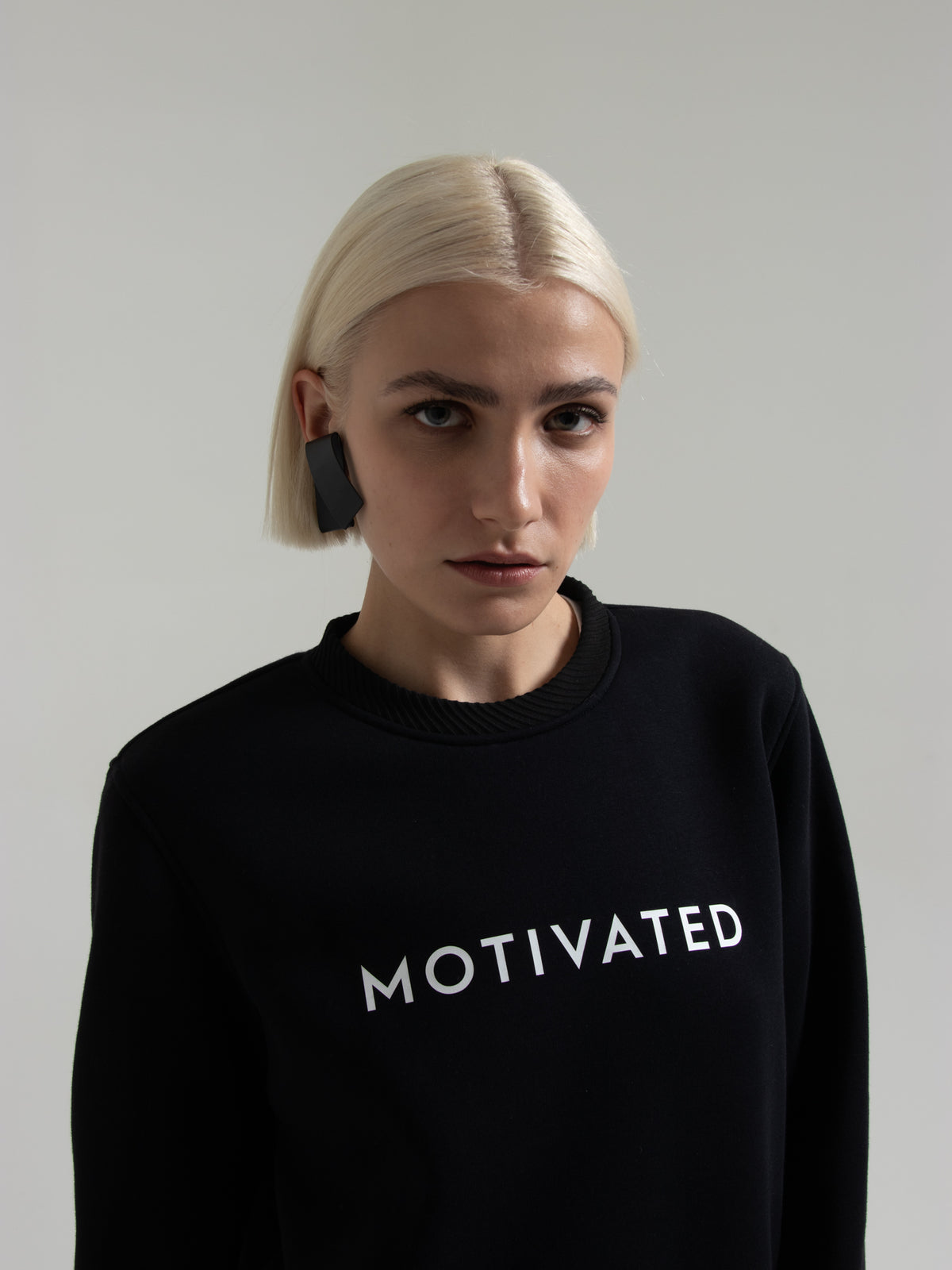 MOTIVATED UNITE SWEATSHIRT - BLACK