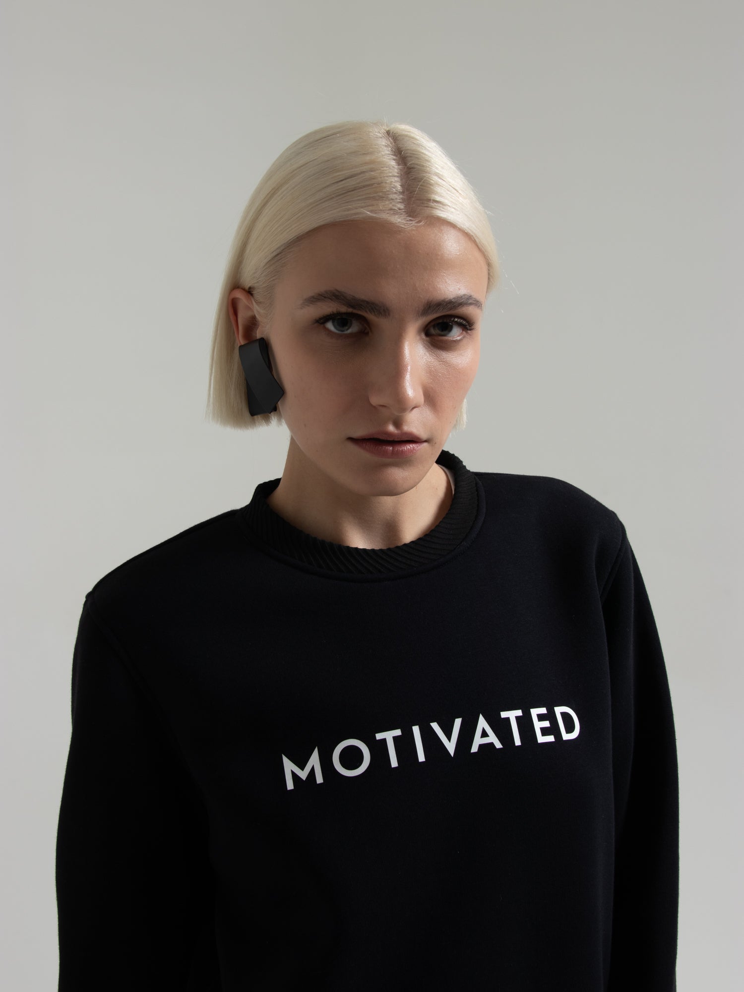 MOTIVATED UNITE SWEATSHIRT - BLACK