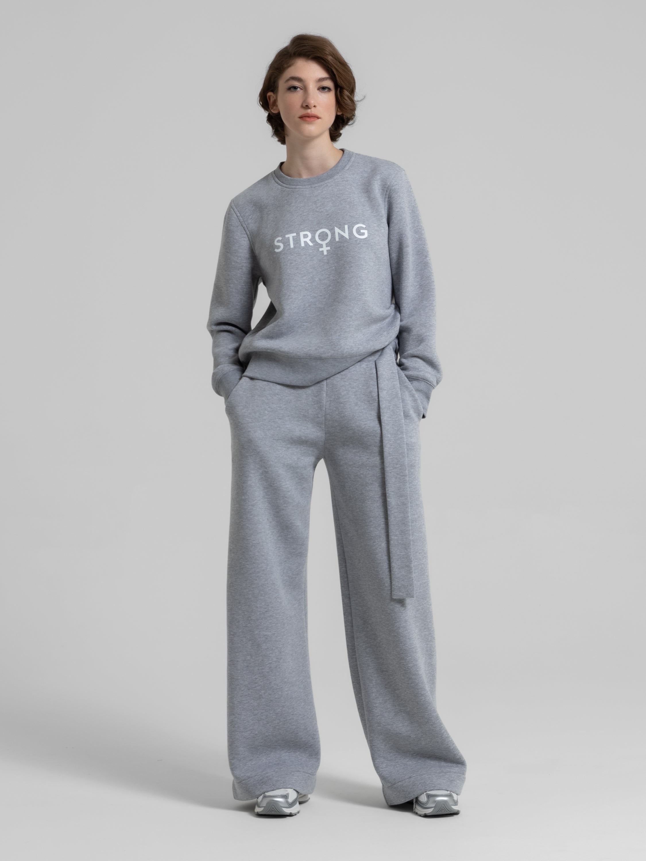 STRONG UNITE SWEATSHIRT - GREY