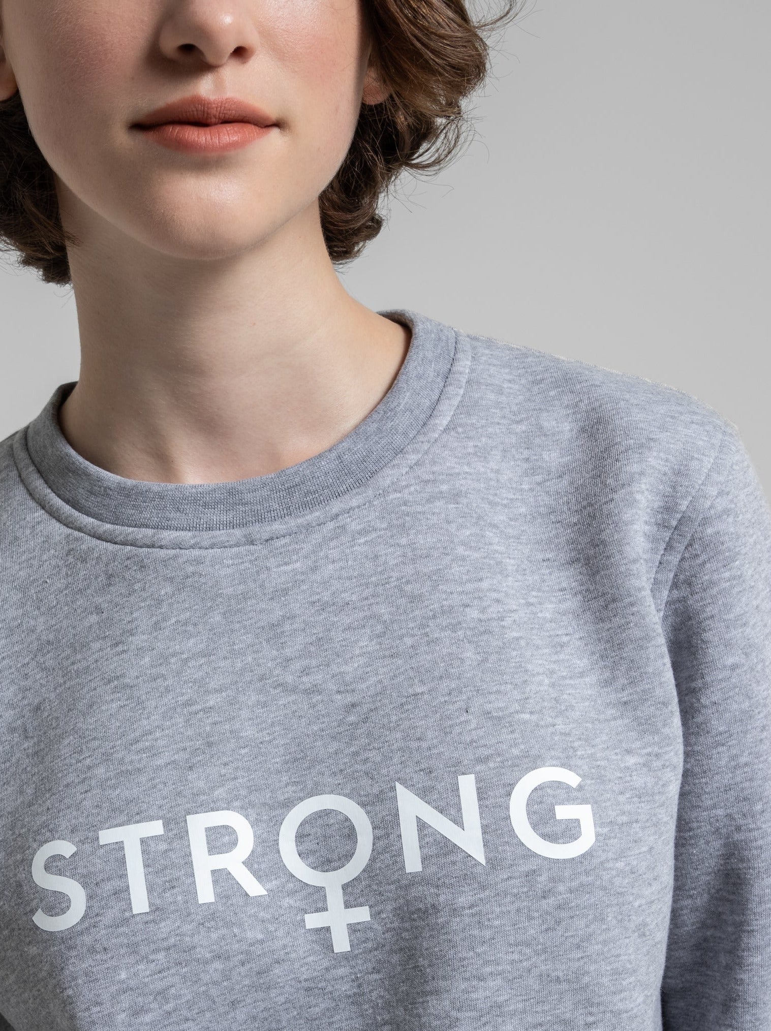 STRONG UNITE SWEATSHIRT - GREY