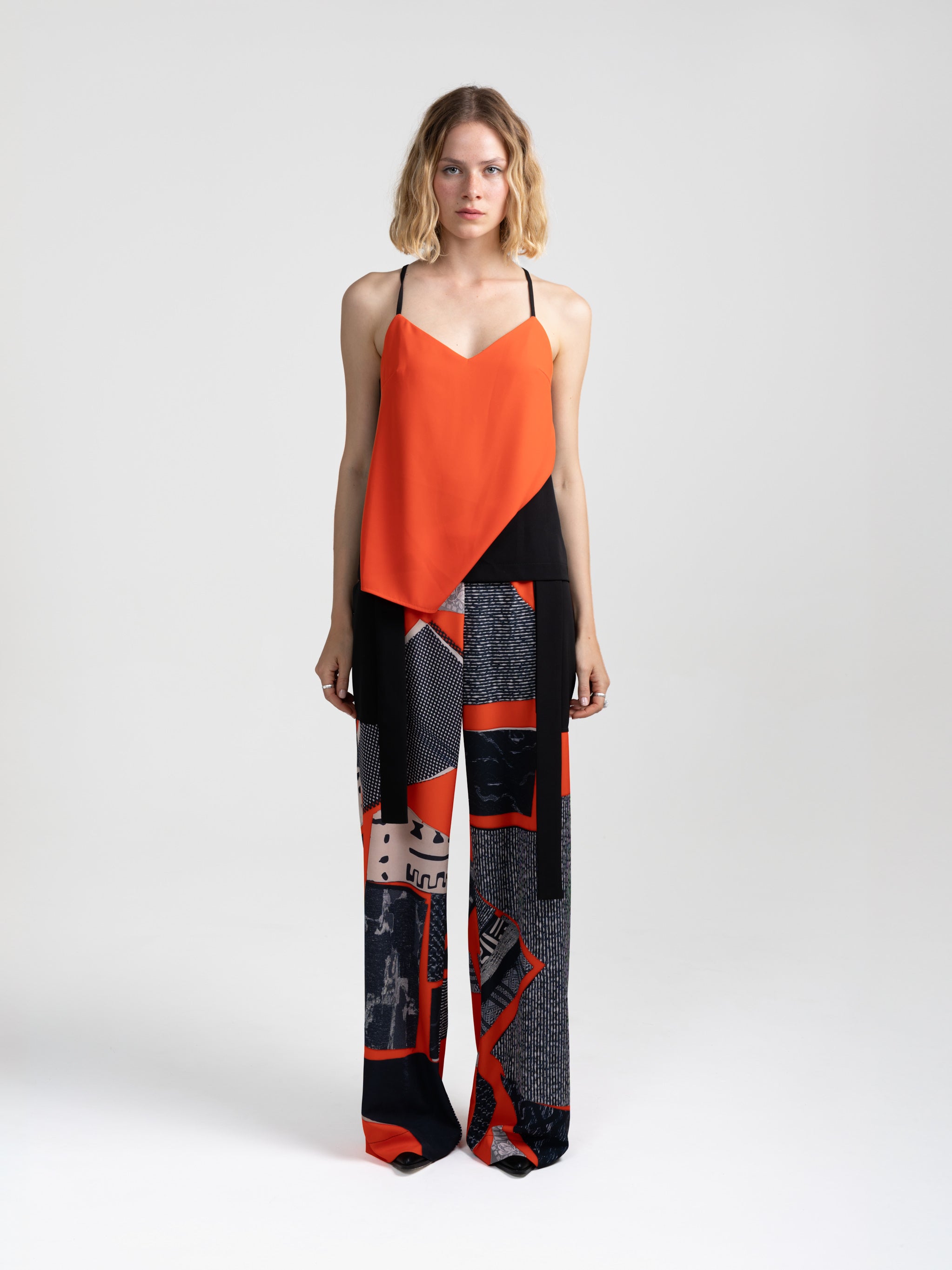 GAIA TOP - THEFOUR RED & BLACK