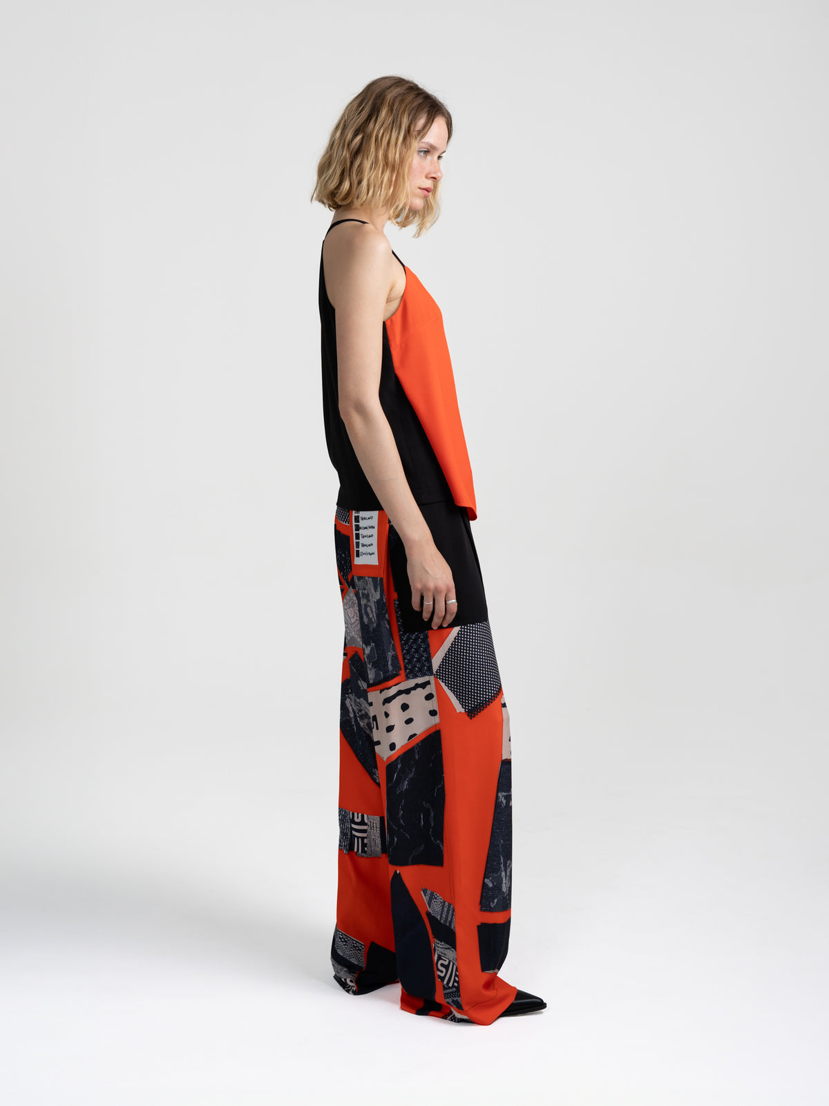 GAIA TOP - THEFOUR RED & BLACK