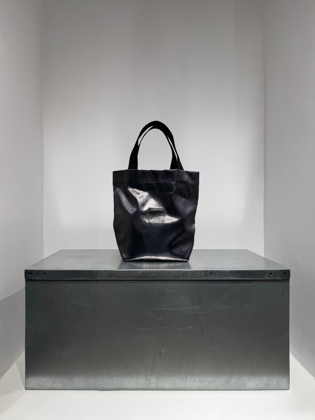 AIDA TOTE BAG - LIQUID BLUE
