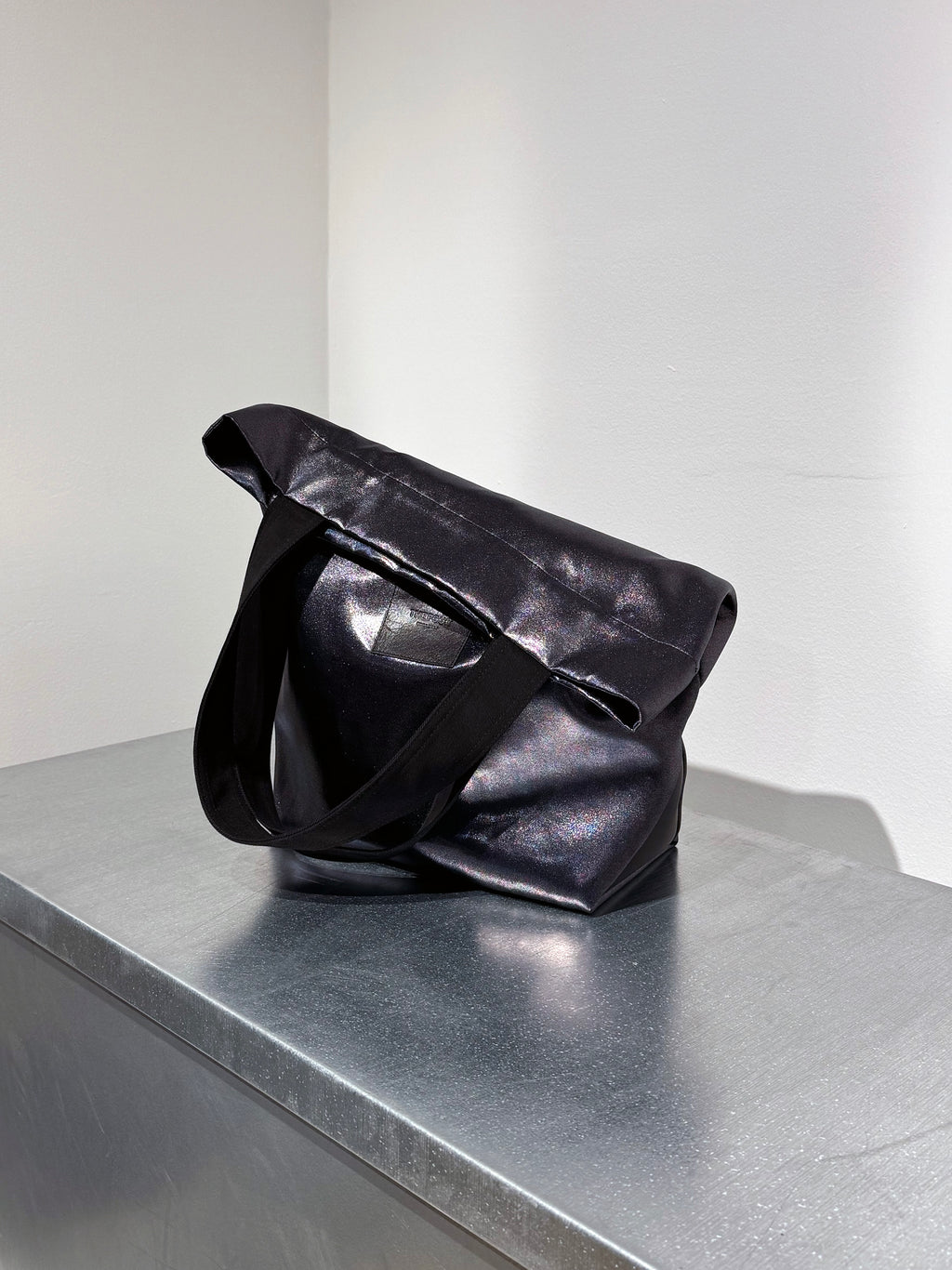 AIDA TOTE BAG - LIQUID BLUE