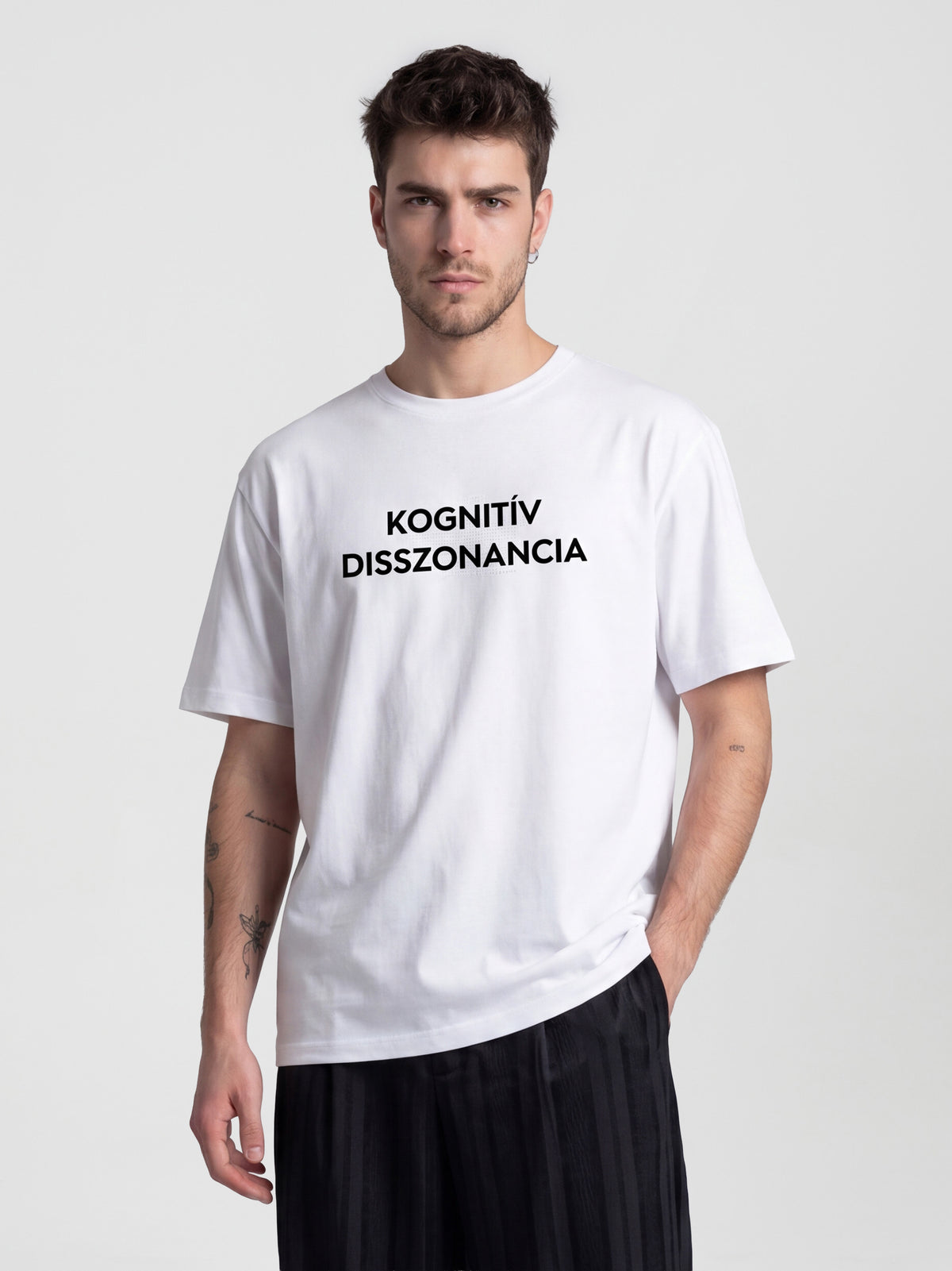 KOGNITÍV DISSZONANCIA BASE T-SHIRT - WHITE