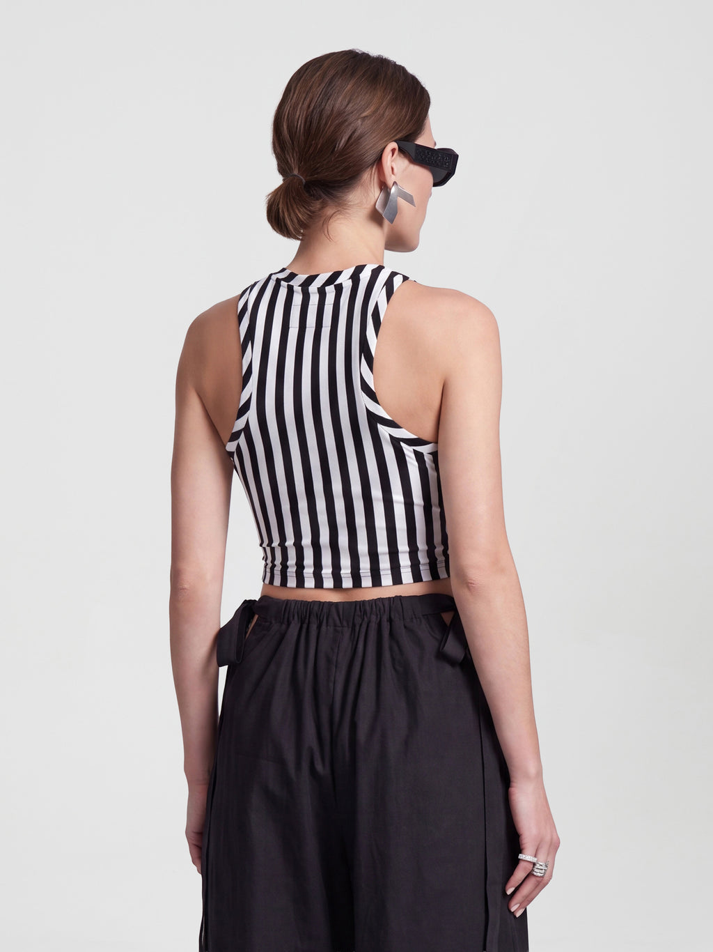 CONTOUR TANK TOP - BLACK WHITE