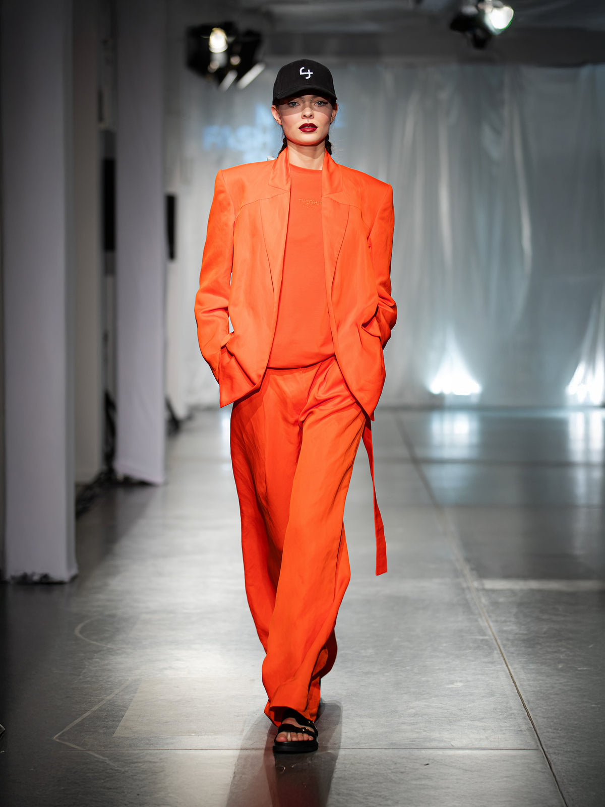 ODE TROUSERS - VIVID ORANGE
