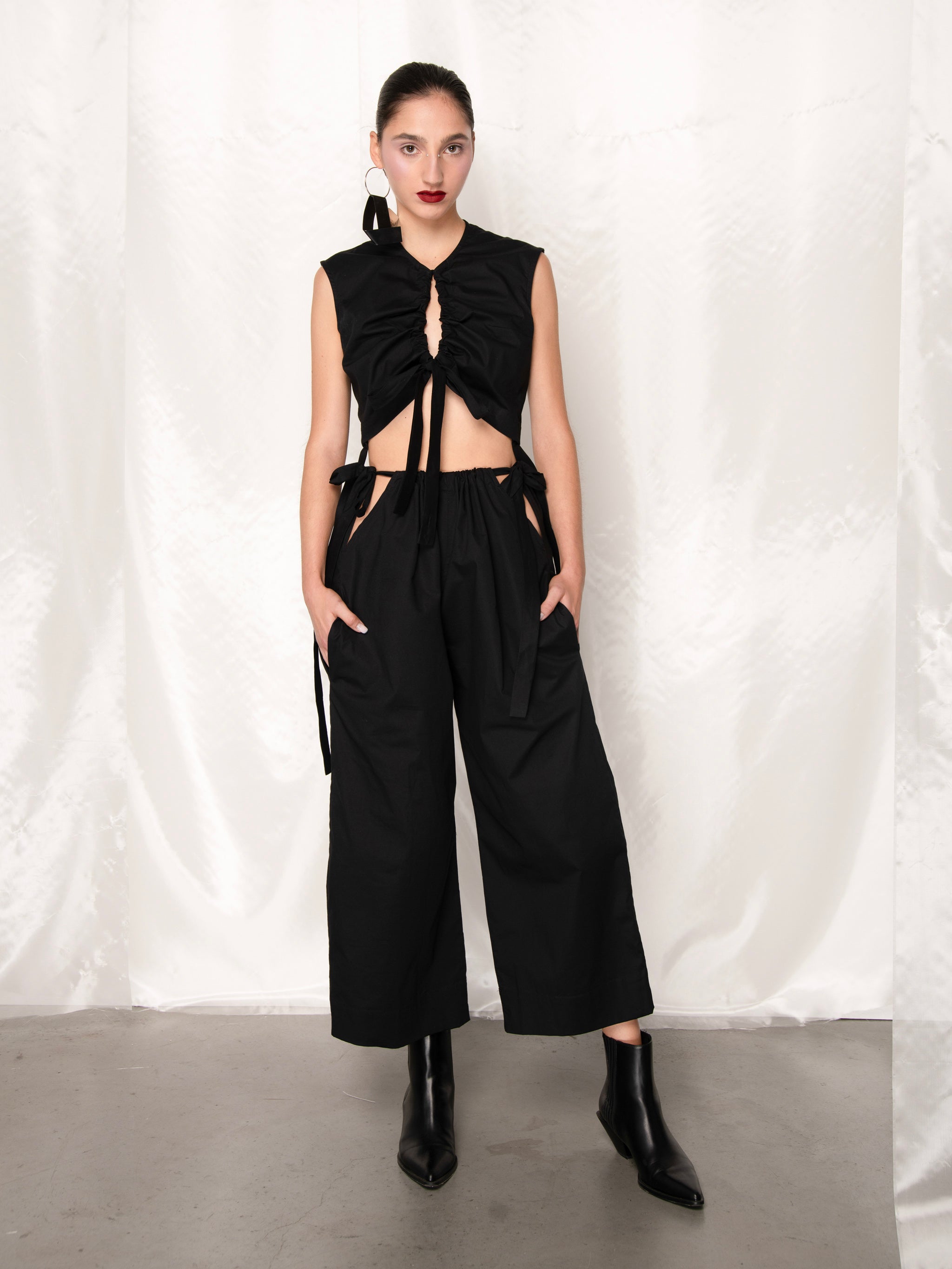 SYRA TOP - BLACK
