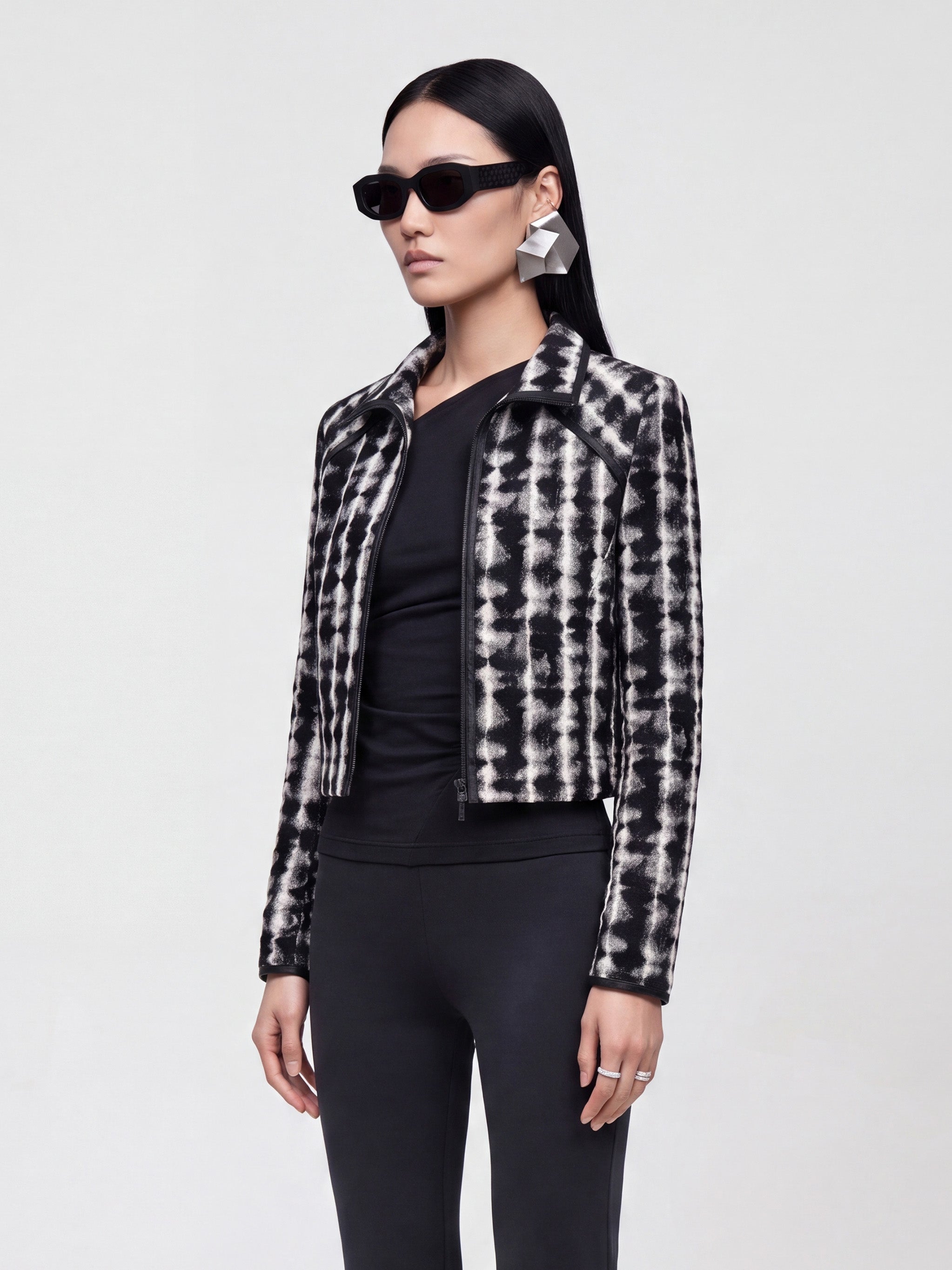 ARCA JACKET - BLACK WHITE
