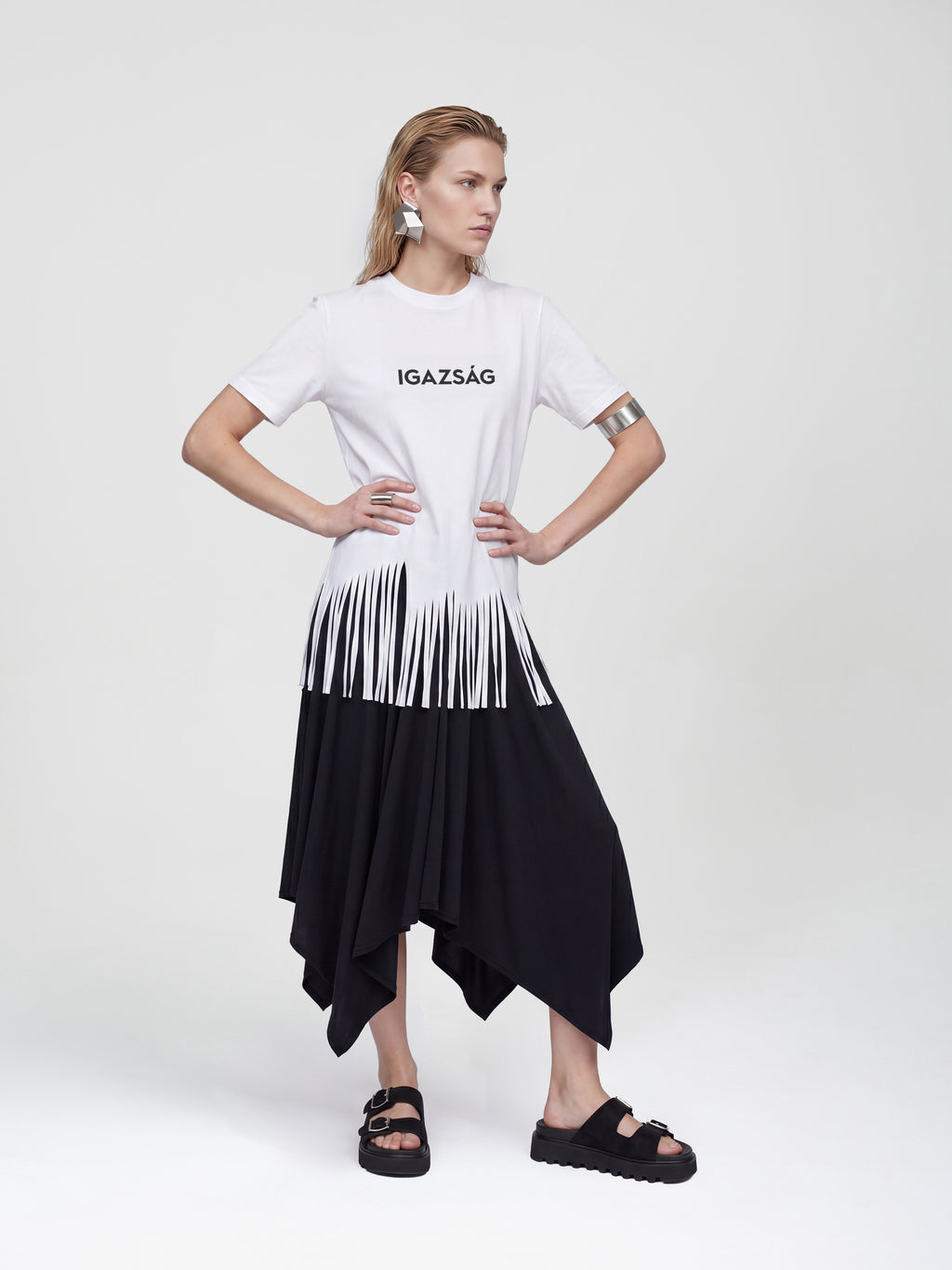 IGAZSÁG BASE T-SHIRT - WHITE