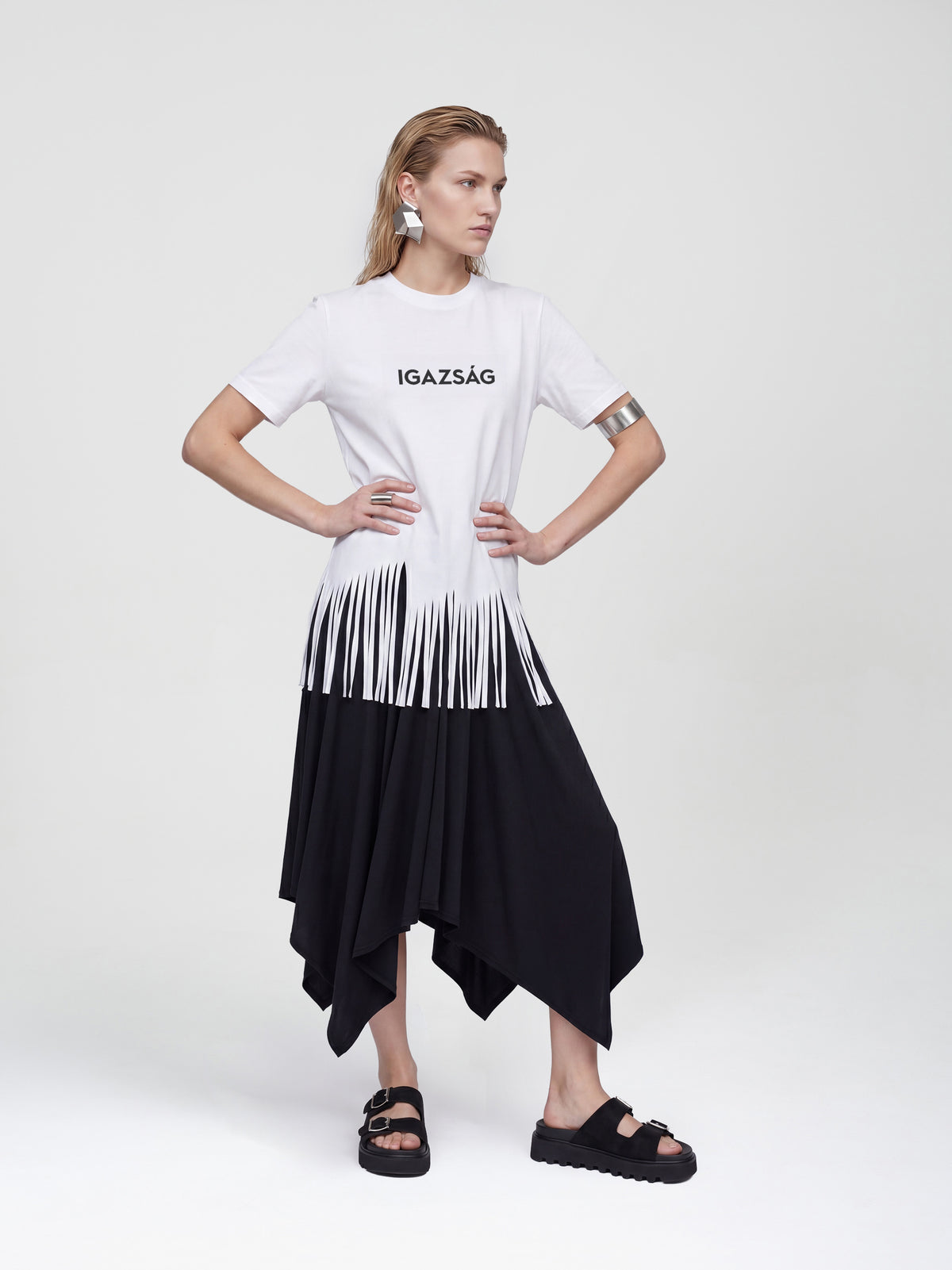 IGAZSÁG BASE T-SHIRT - WHITE