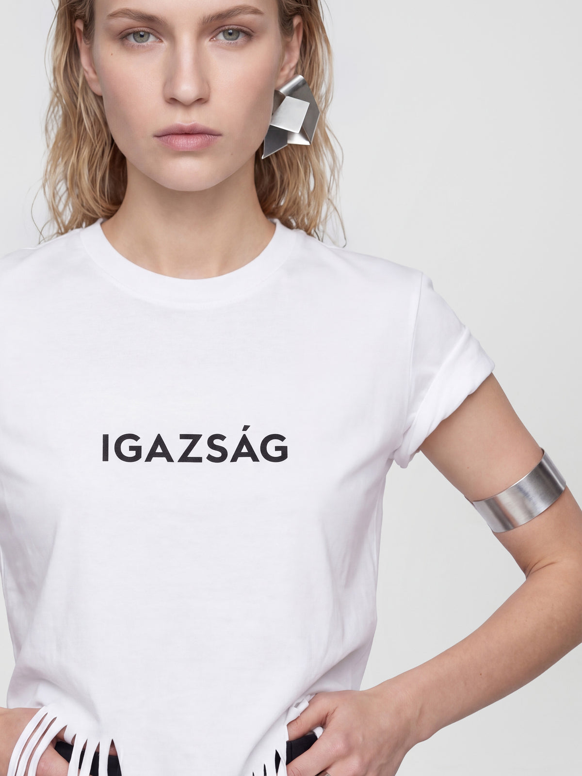 IGAZSÁG BASE T-SHIRT - WHITE