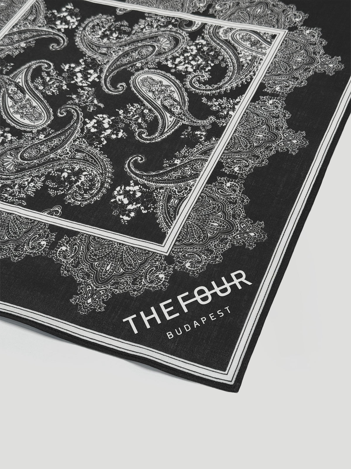 STRONG BANDANA - BLACK PAISLEY - WHITE