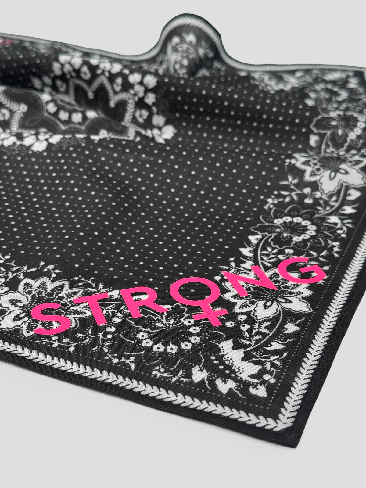 STRONG BANDANA - BLACK MEDAL - NEON PINK