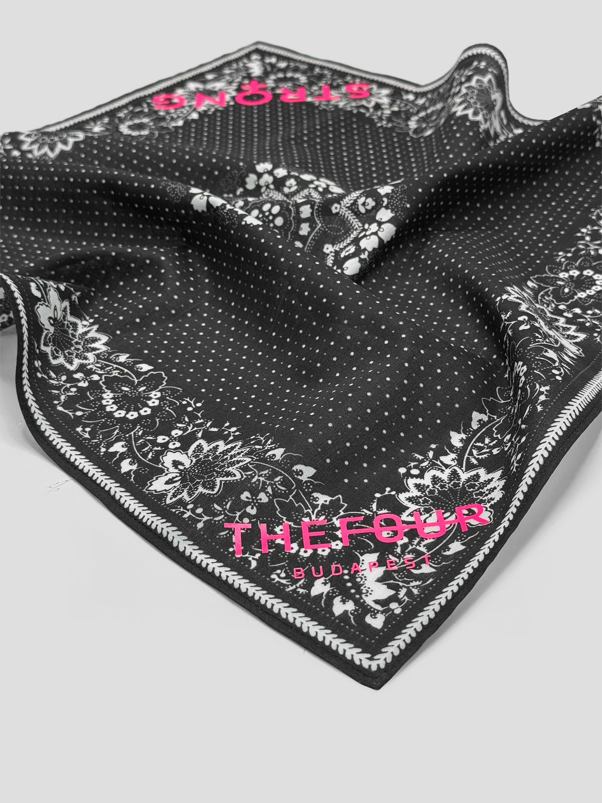 STRONG BANDANA - BLACK MEDAL - NEON PINK